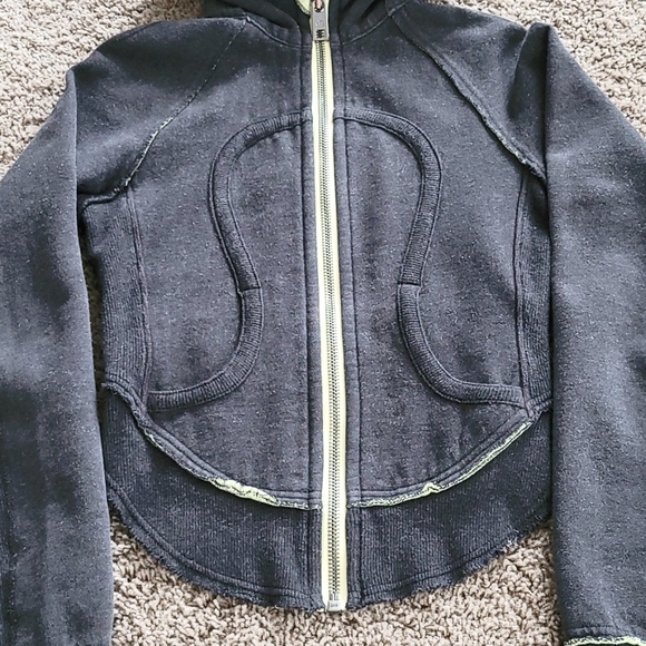 Lululemon Shaped Scuba Hoodie Size 2 - Picture 3 of 8
